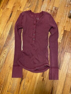 aerie Long Sleeve Henley in Burgundy